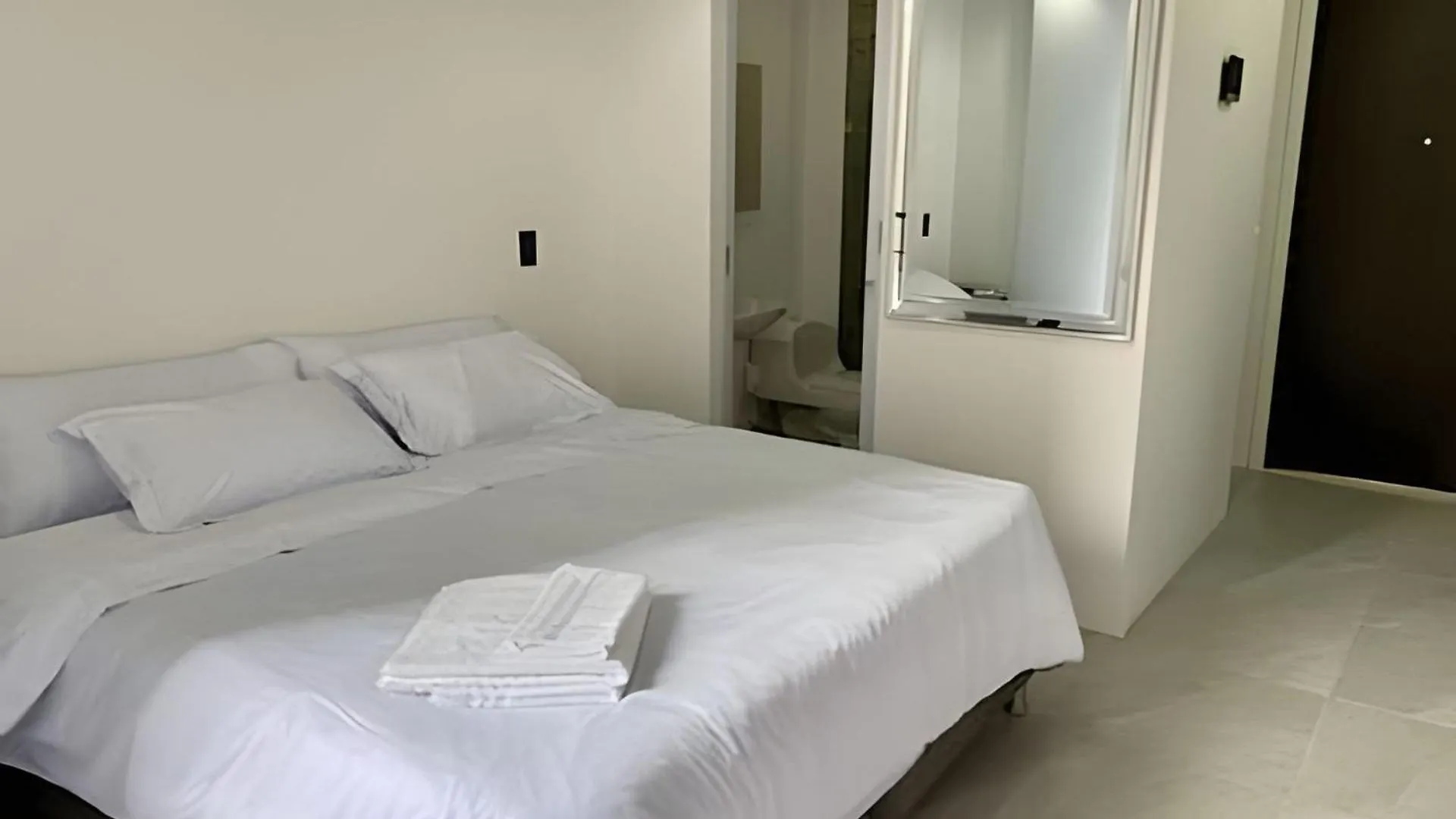 アパート Apartaestudio Luxury En Laureles-La 70 C/Balcon メデジン