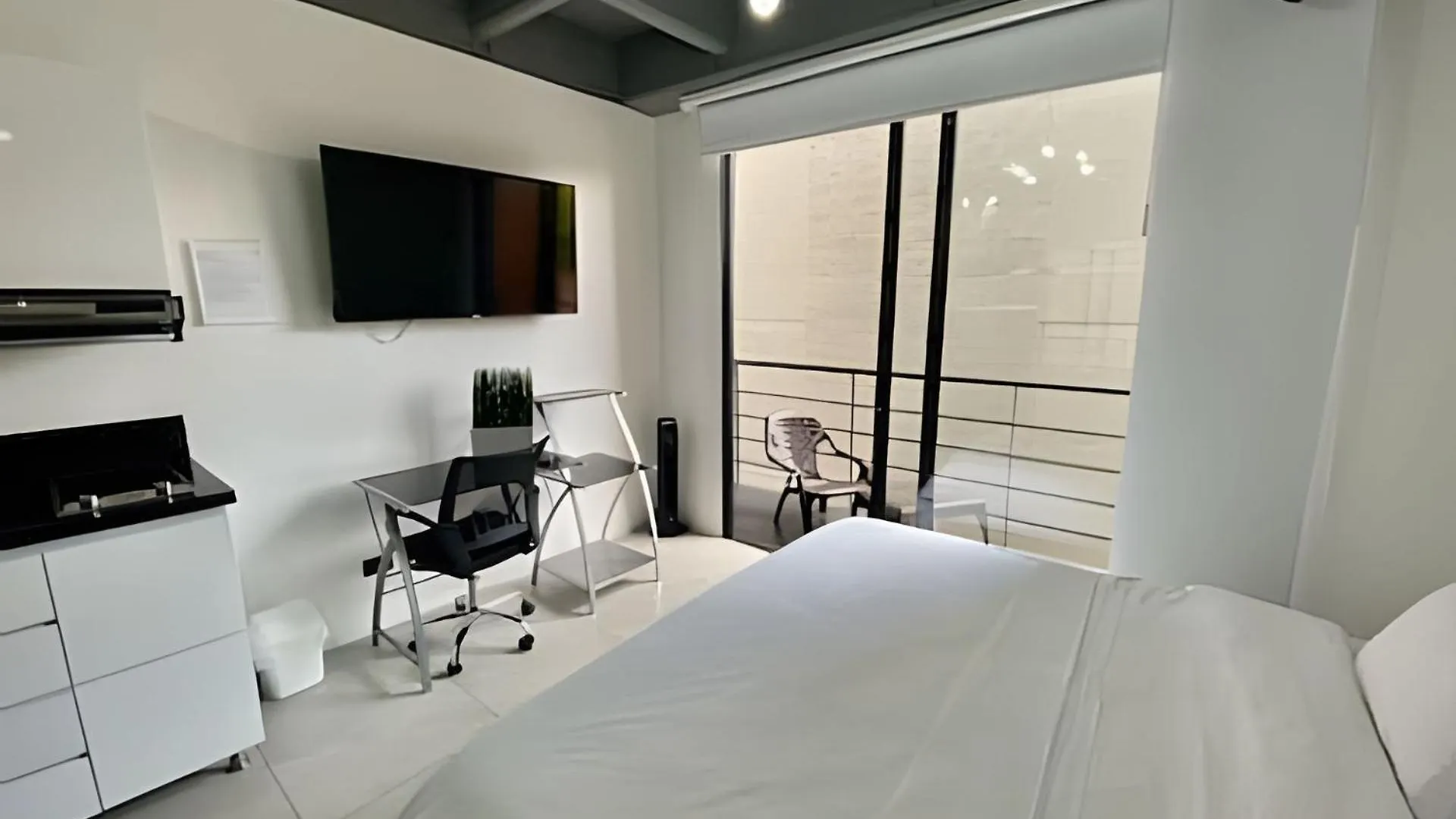 Apartaestudio Luxury En Laureles-La 70 C/Balcon 메딜린 0*,  콜롬비아