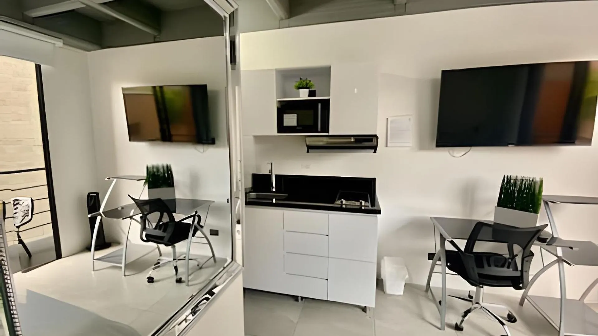 Apartaestudio Luxury En Laureles-La 70 C/Balcon 메딜린 아파트