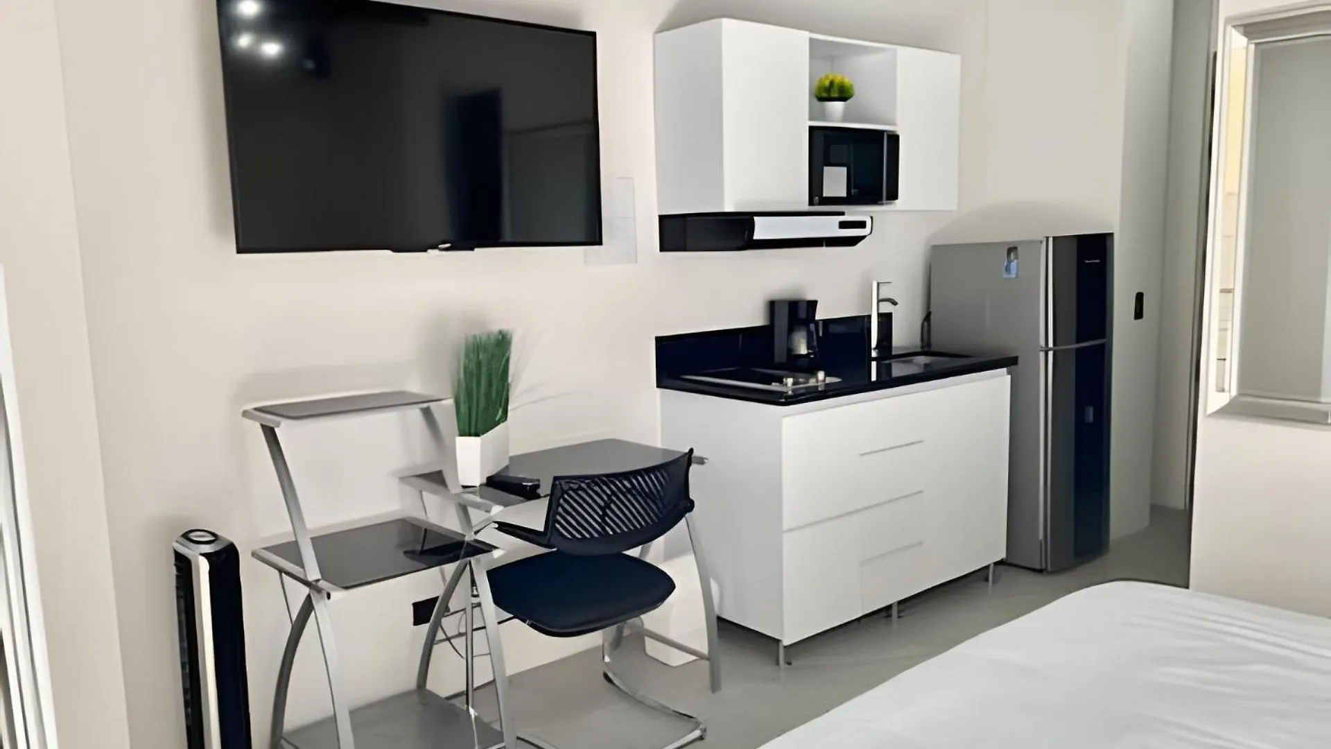Apartaestudio Luxury En Laureles-La 70 C/Balcon 메딜린