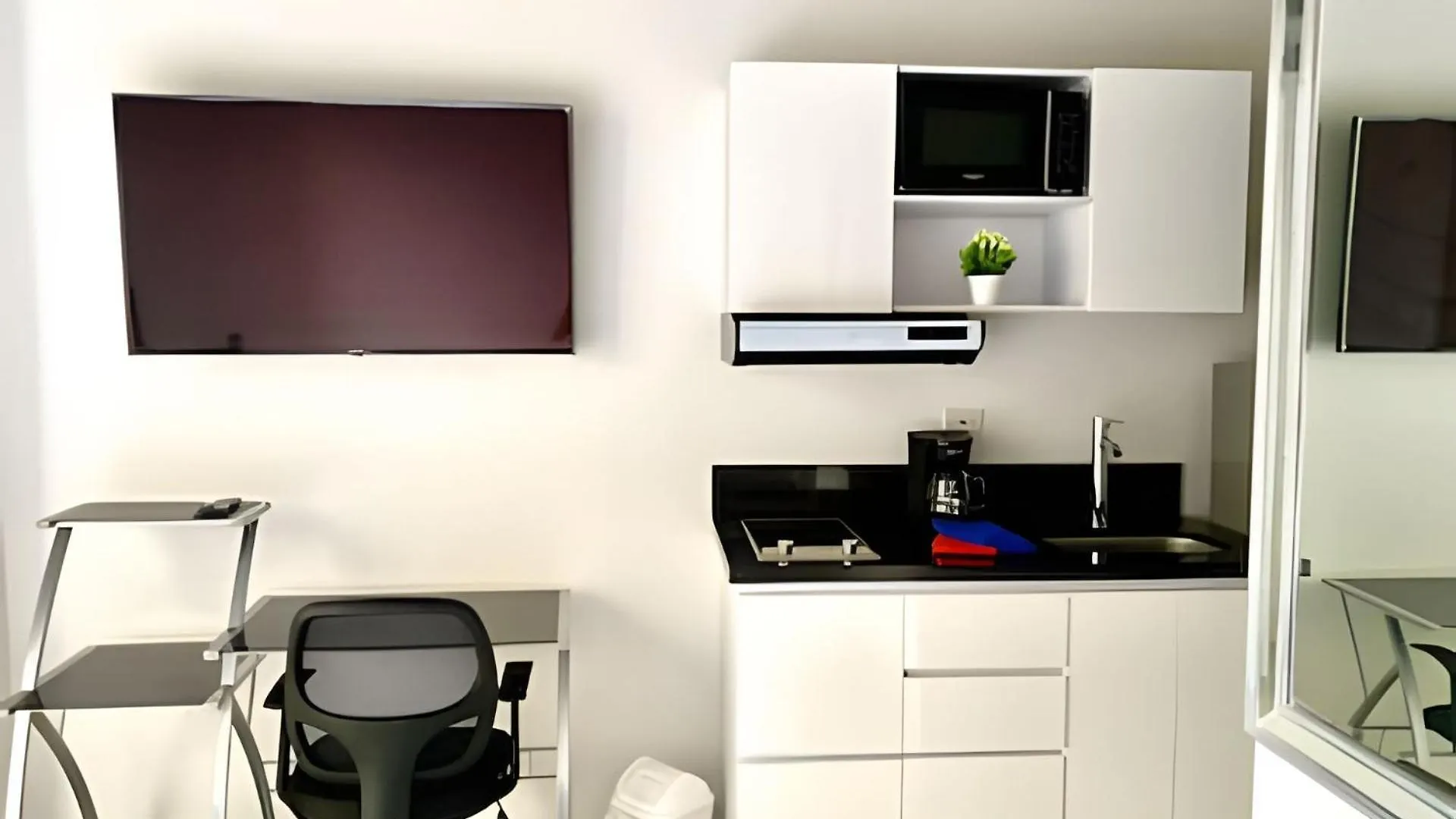 Apartaestudio Luxury En Laureles-La 70 C/Balcon 메딜린 콜롬비아