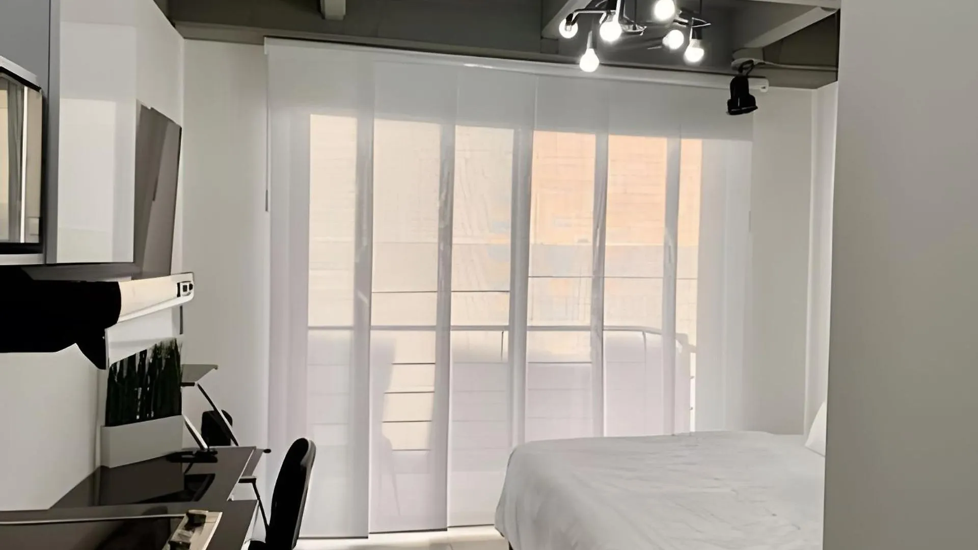 Apartaestudio Luxury En Laureles-La 70 C/Balcon 메딜린 0*,  콜롬비아