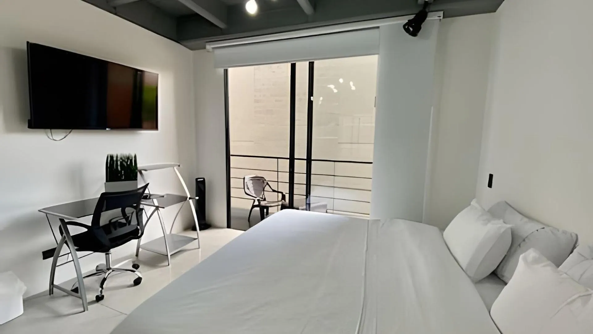 아파트 Apartaestudio Luxury En Laureles-La 70 C/Balcon 메딜린 콜롬비아