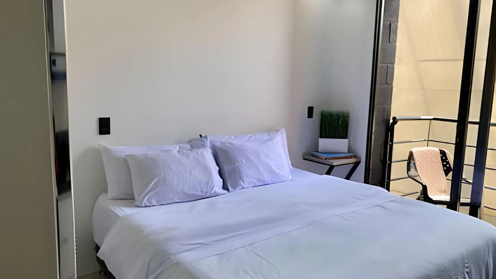 Apartaestudio Luxury En Laureles-La 70 C/Balcon 메딜린 아파트