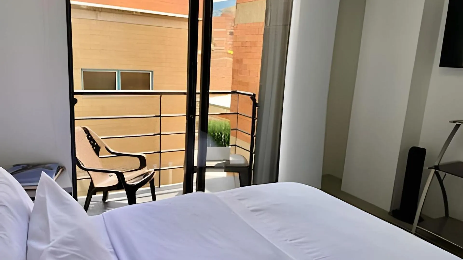 Apartaestudio Luxury En Laureles-La 70 C/Balcon 메딜린 0*,  콜롬비아