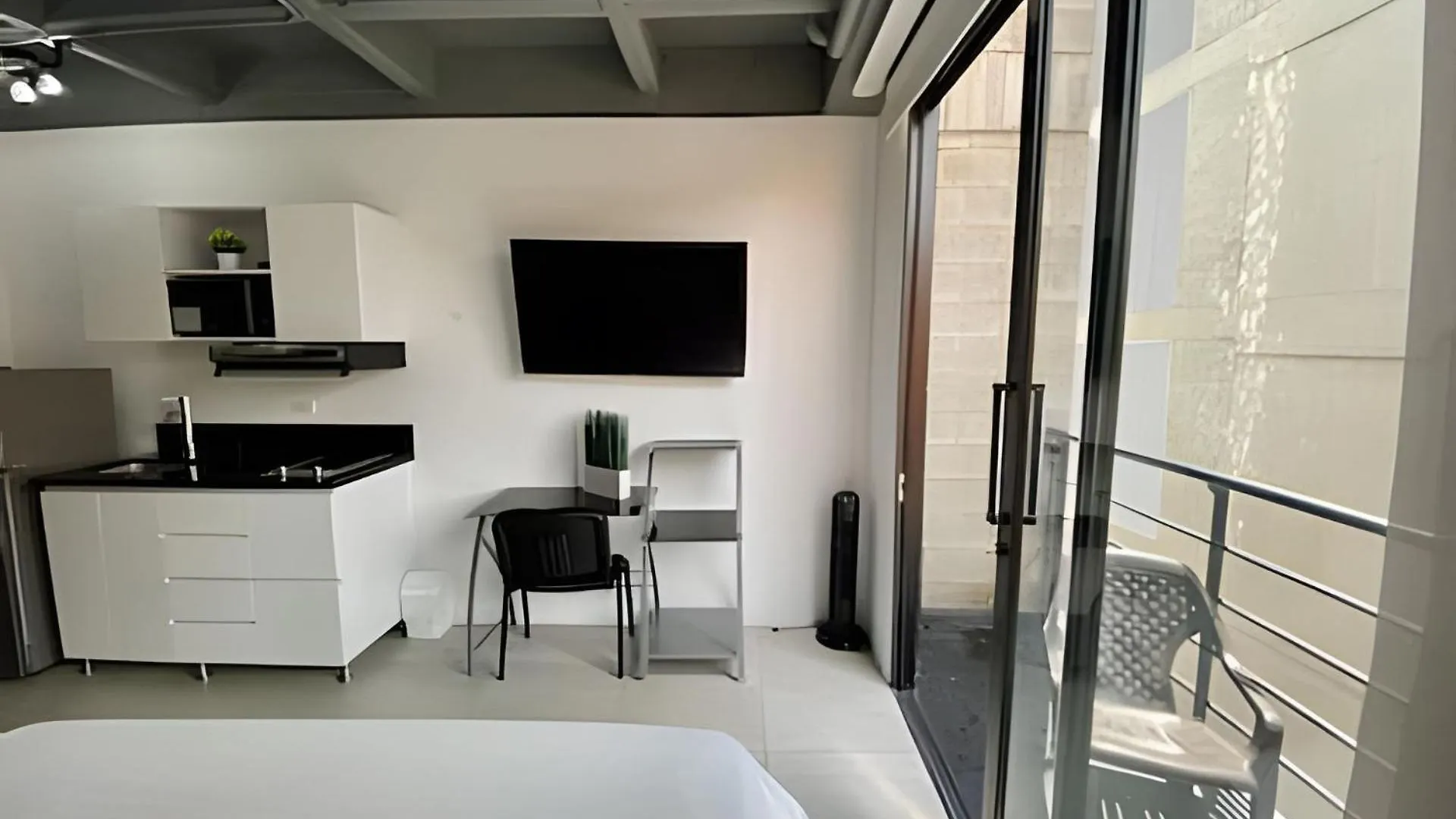 Apartaestudio Luxury En Laureles-La 70 C/Balcon 메딜린
