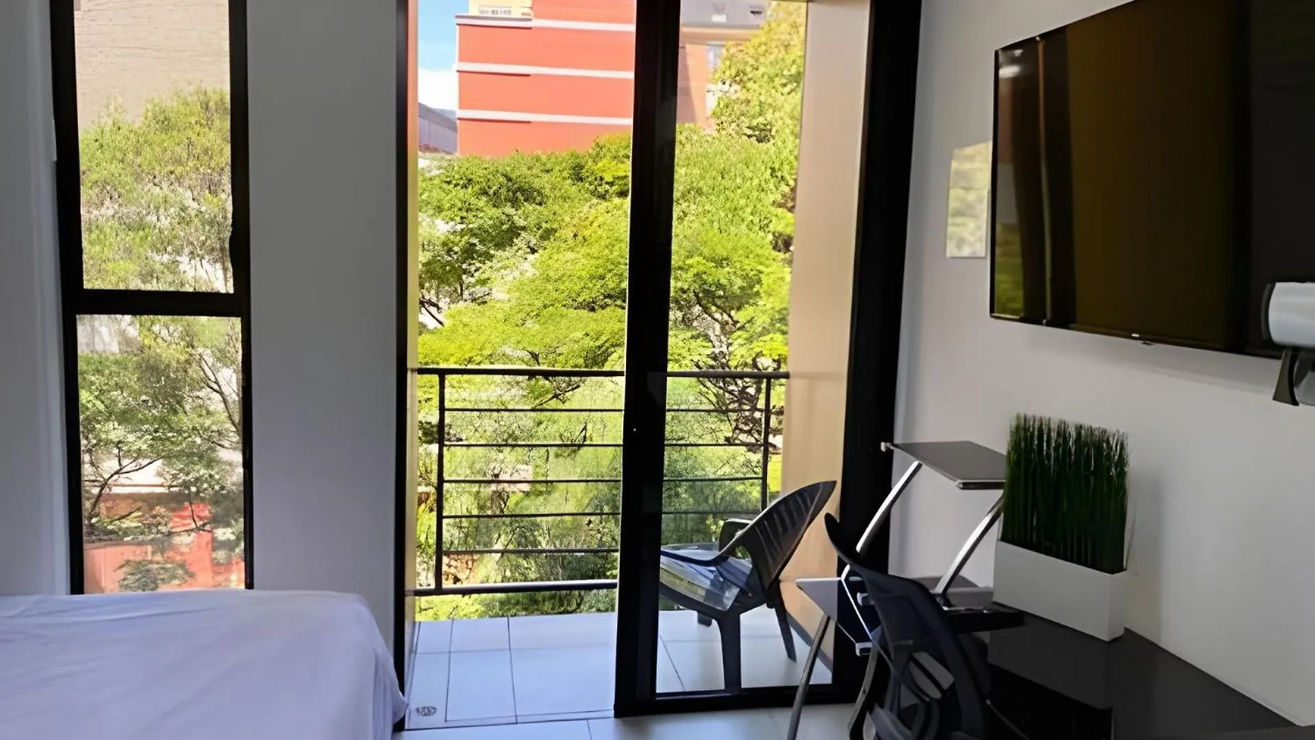 Apartaestudio Luxury En Laureles-La 70 C/Balcon 메딜린 아파트