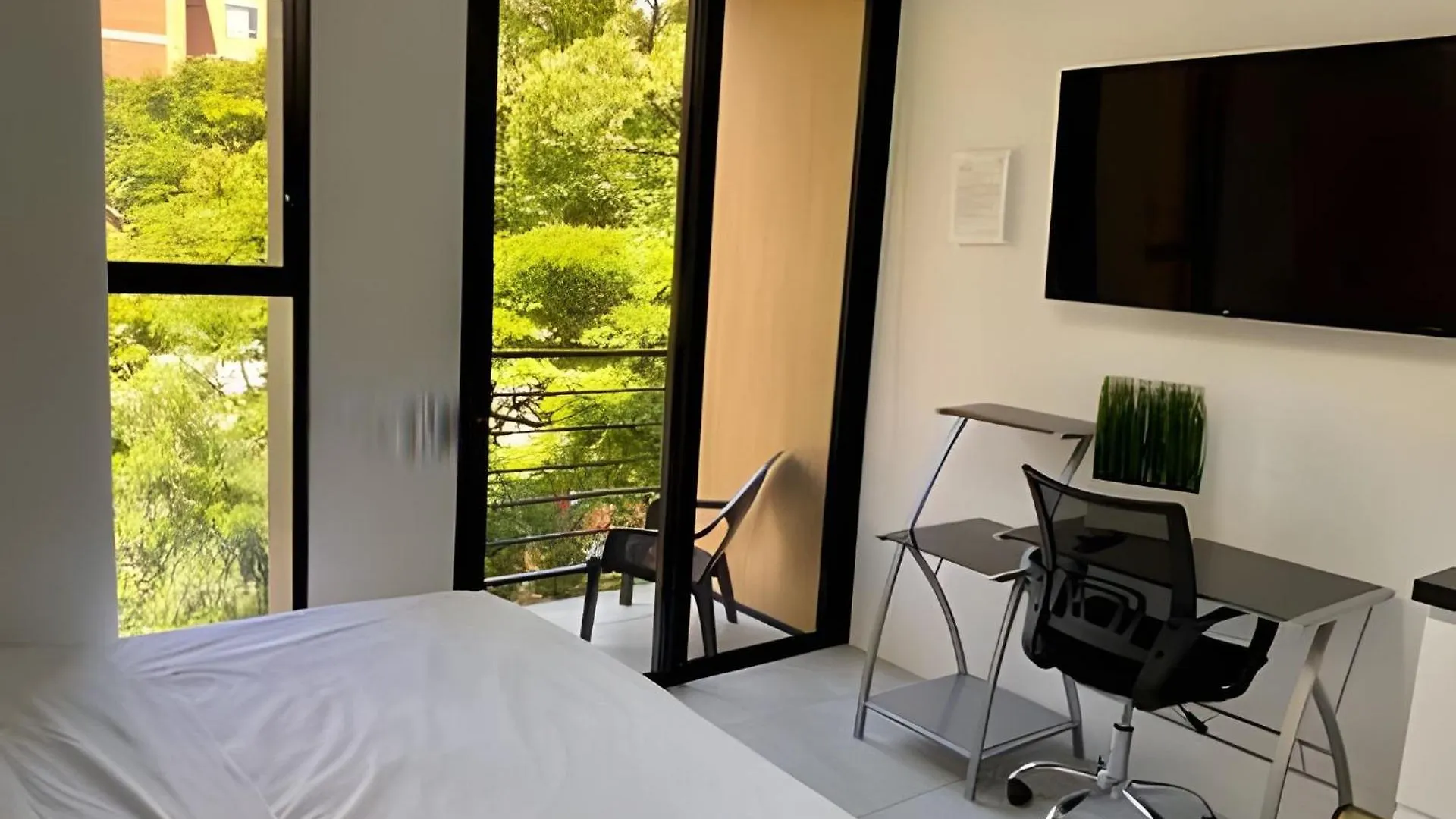 Apartaestudio Luxury En Laureles-La 70 C/Balcon 메딜린