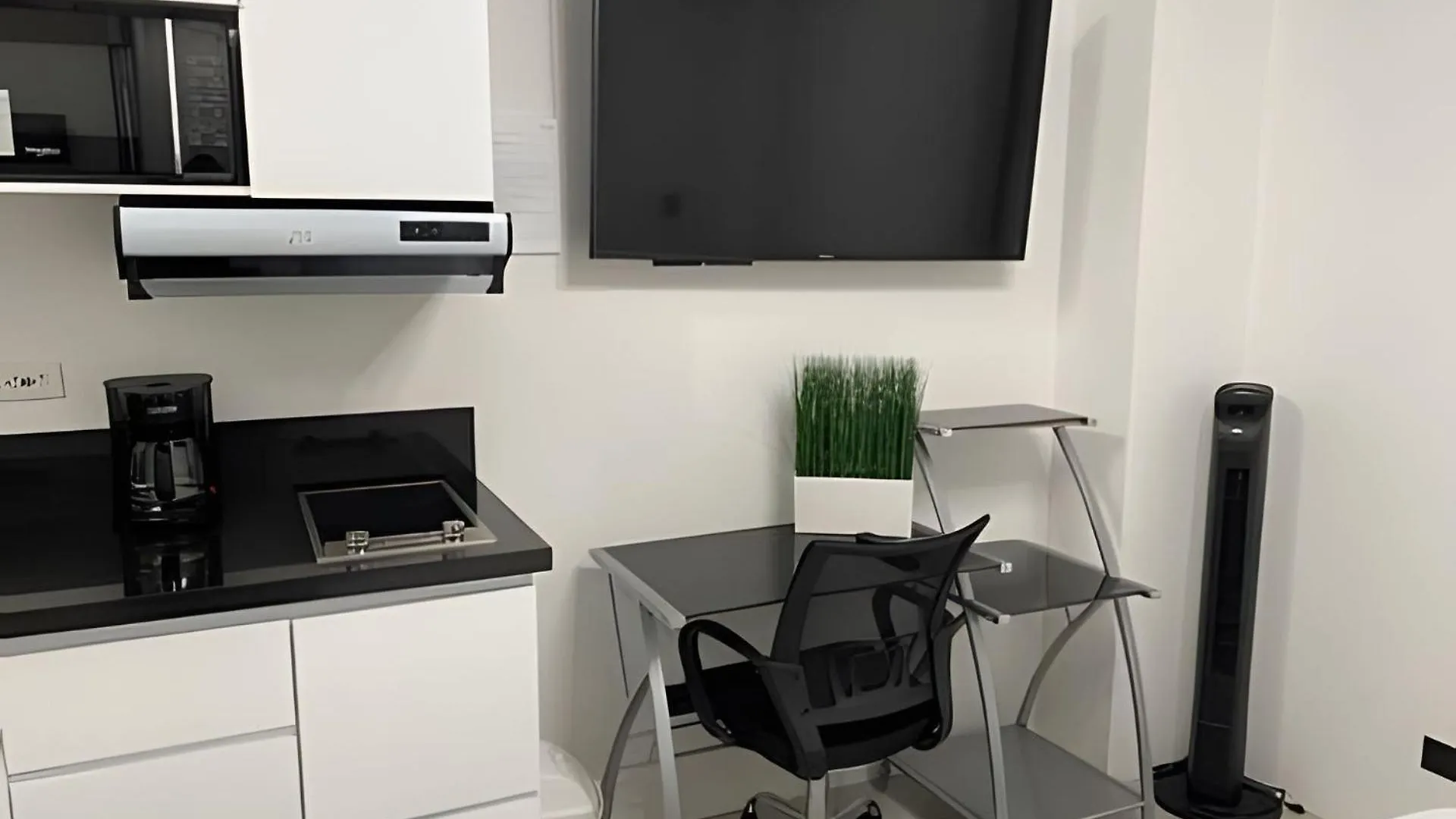 Apartaestudio Luxury En Laureles-La 70 C/Balcon 메딜린 아파트