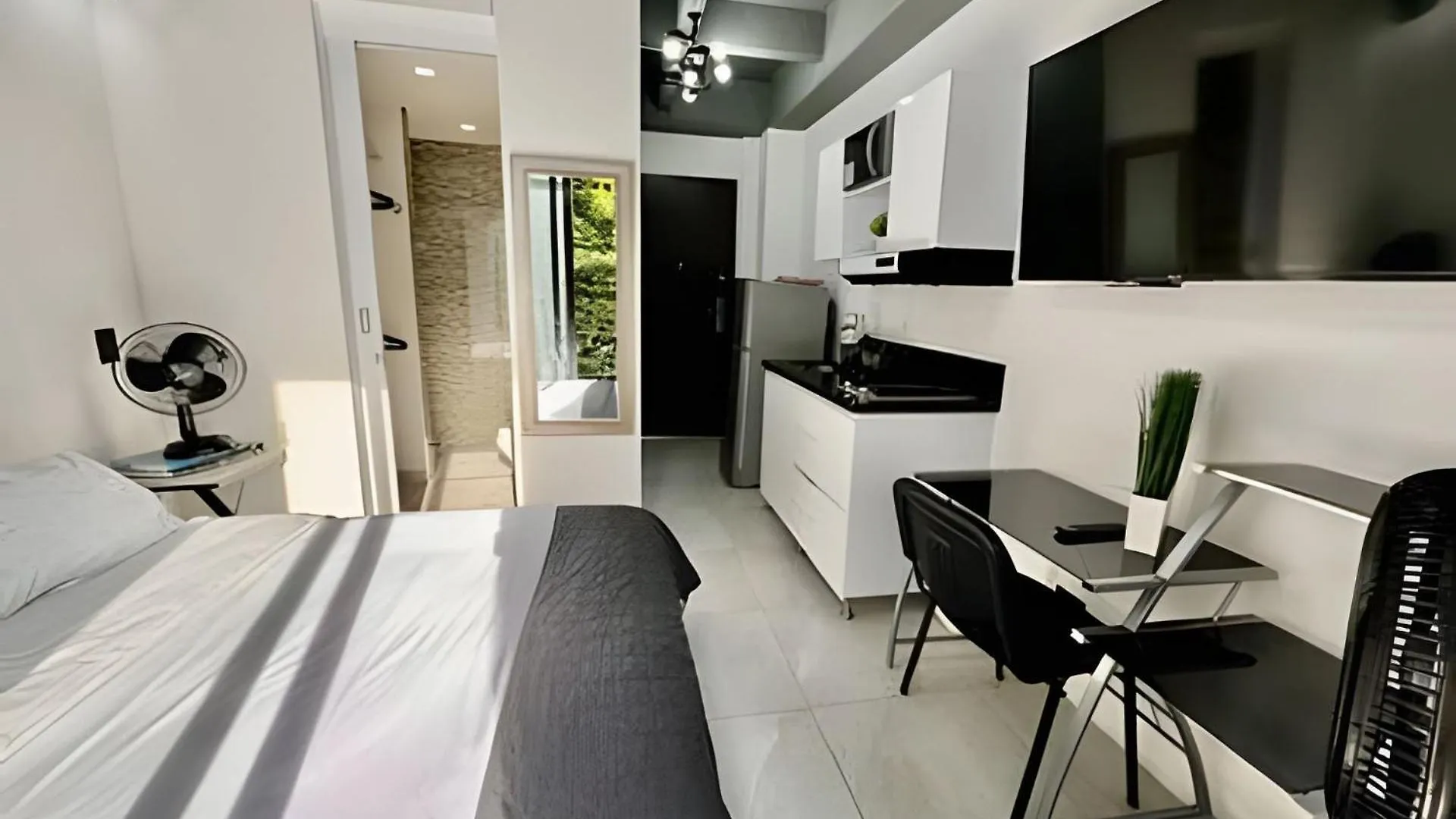 Apartaestudio Luxury En Laureles-La 70 C/Balcon 메딜린