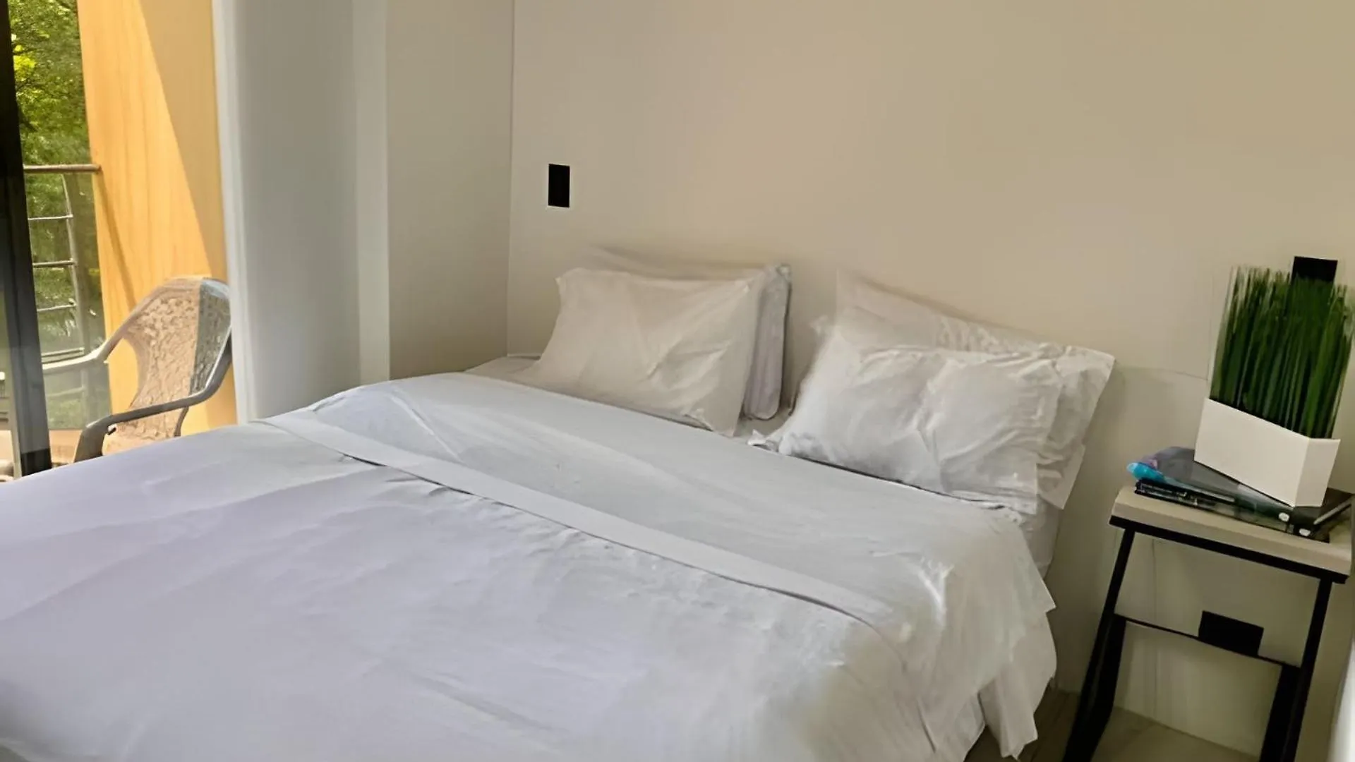 Apartaestudio Luxury En Laureles-La 70 C/Balcon 메딜린 0*,