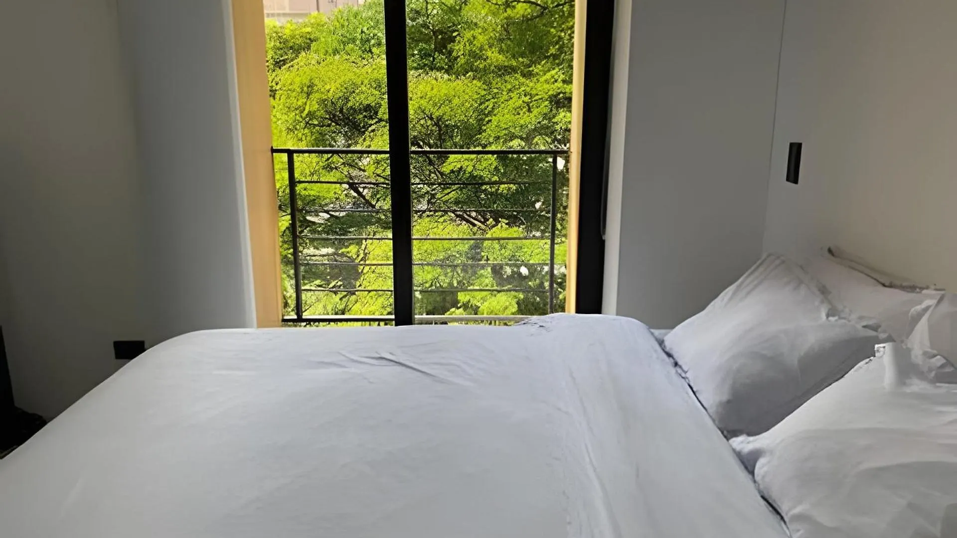 아파트 Apartaestudio Luxury En Laureles-La 70 C/Balcon 메딜린 콜롬비아